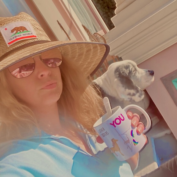 Meet your Posher, Cassandra - Picture 4 of 5